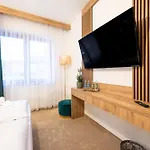 Koziniec Lux Czarna Gora