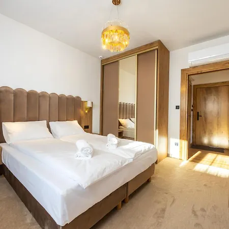 Koziniec Lux * Czarna Góra