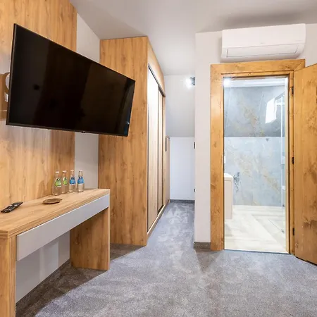 Koziniec Lux Apartment Czarna Gora