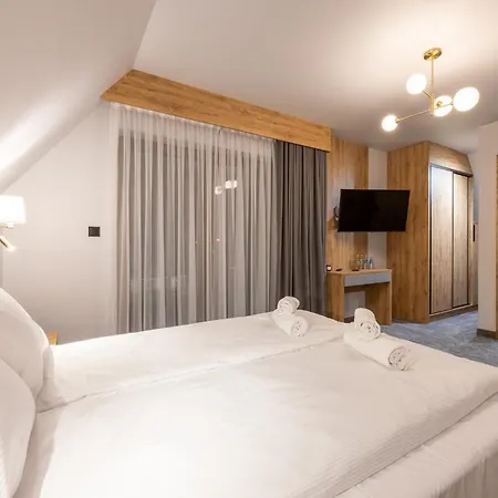 Koziniec Lux * Чарна Гура